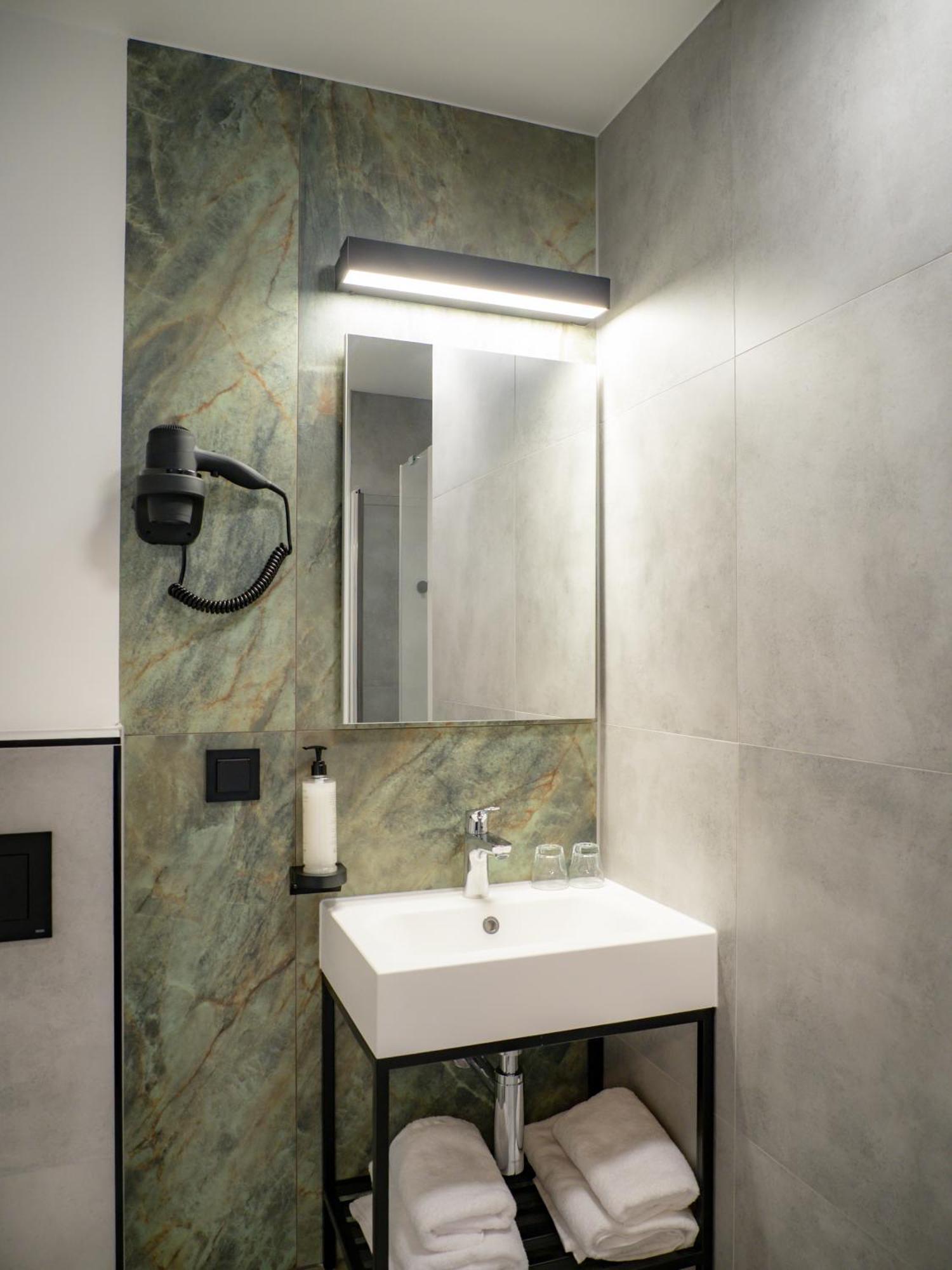 B&B Hotel Leszno Leszno  Luaran gambar
